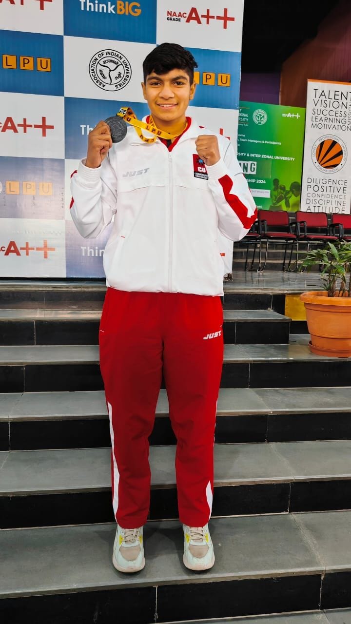 Umra's boxer Somwati won bronze medal in All India Inter University Championship