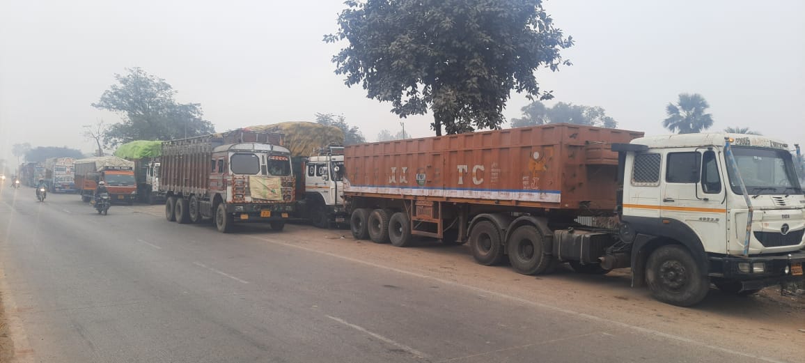 highway closed upto 26