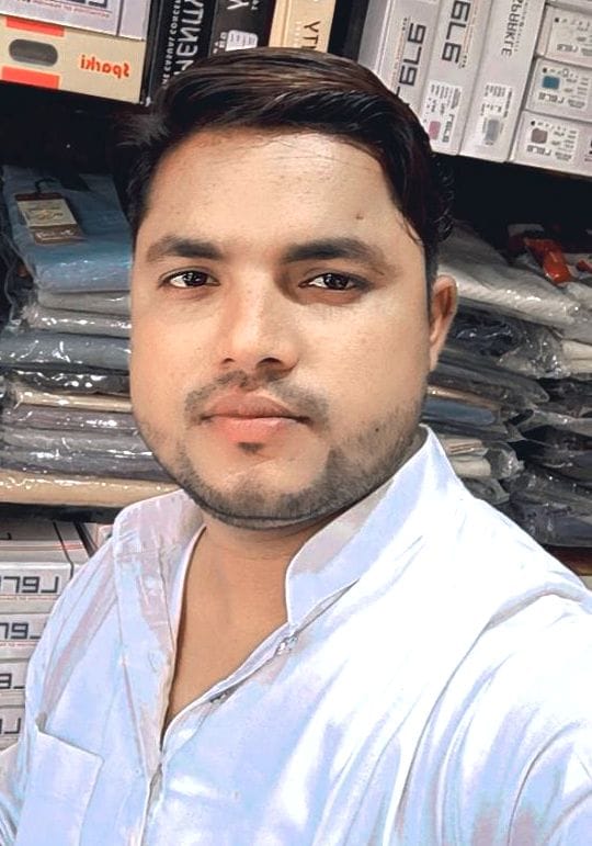 Asif used to run a clothes shop, Shiva also had the same business.