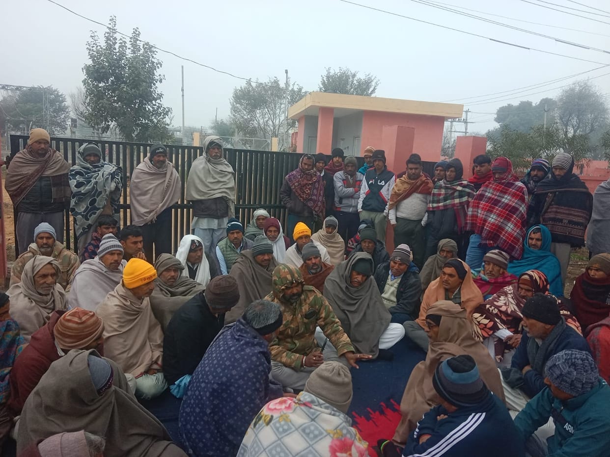 Electricity failure in three villages, demonstration