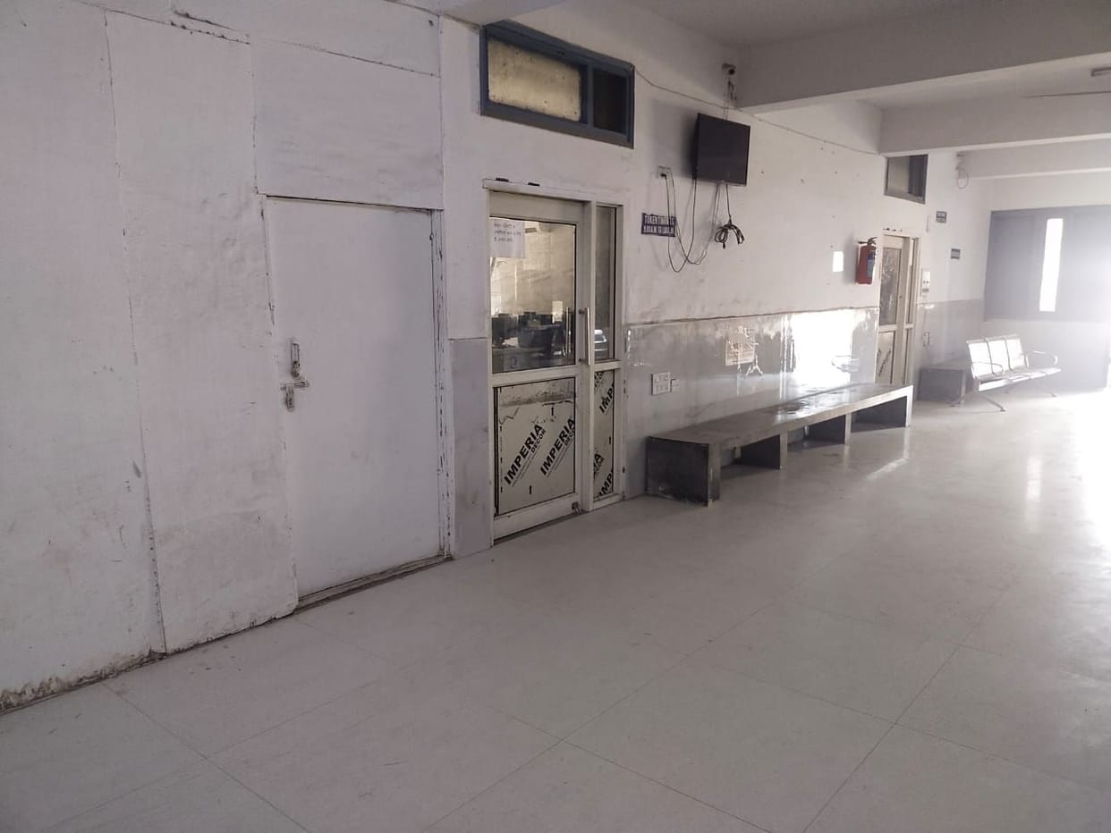 Electricity connection of Tehsil office not connected even after eight days, work stopped