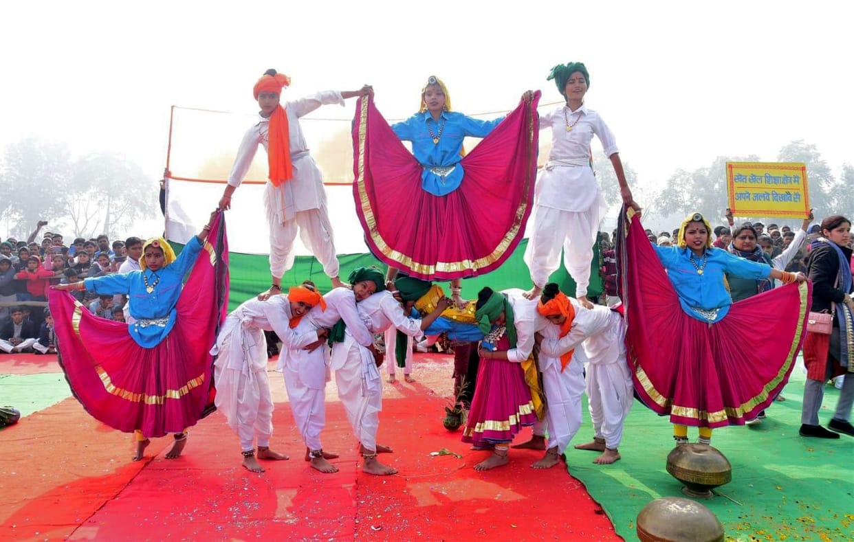 MP Dharambir hoisted the tricolor in the district level Republic Day function