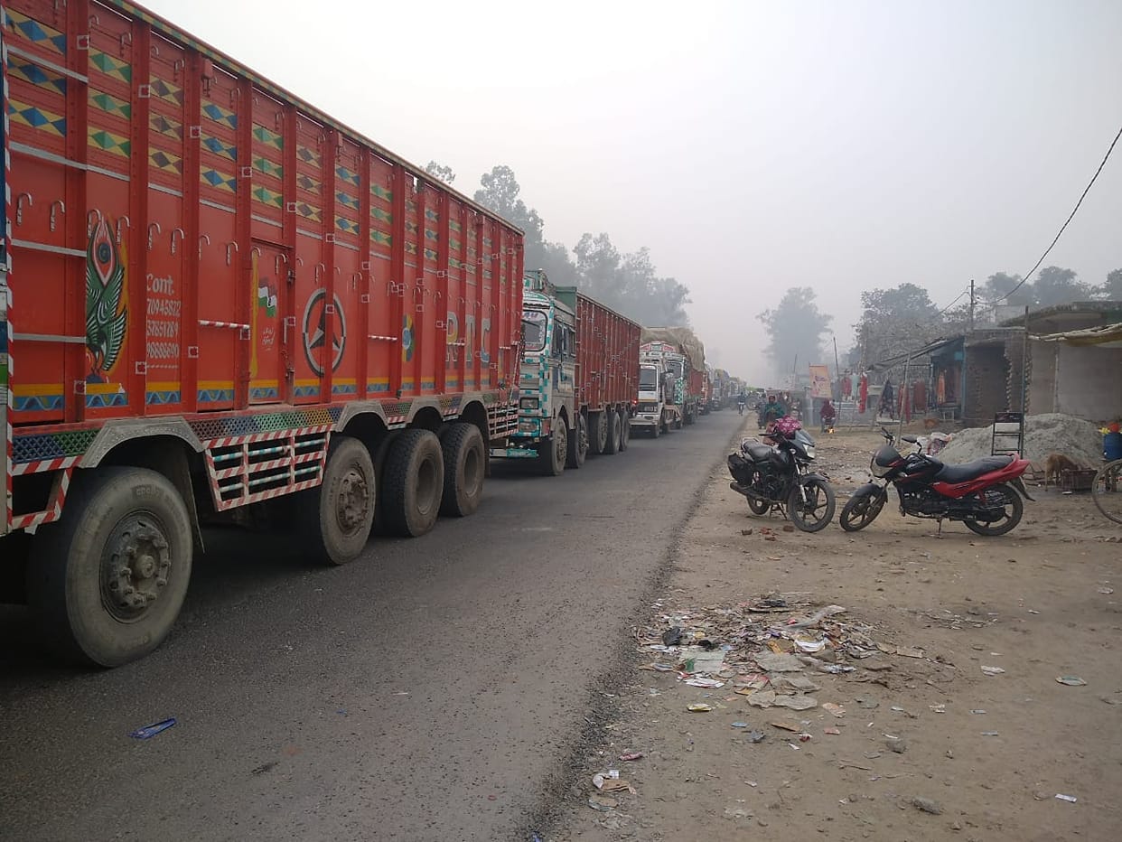 There was a jam on Lakhimpur-Gola road for several hours.