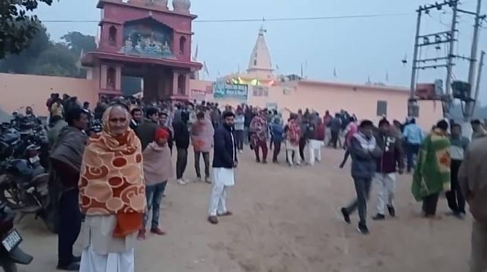 Ruckus among the villagers in the religious camp of the village of Bhattu area.
