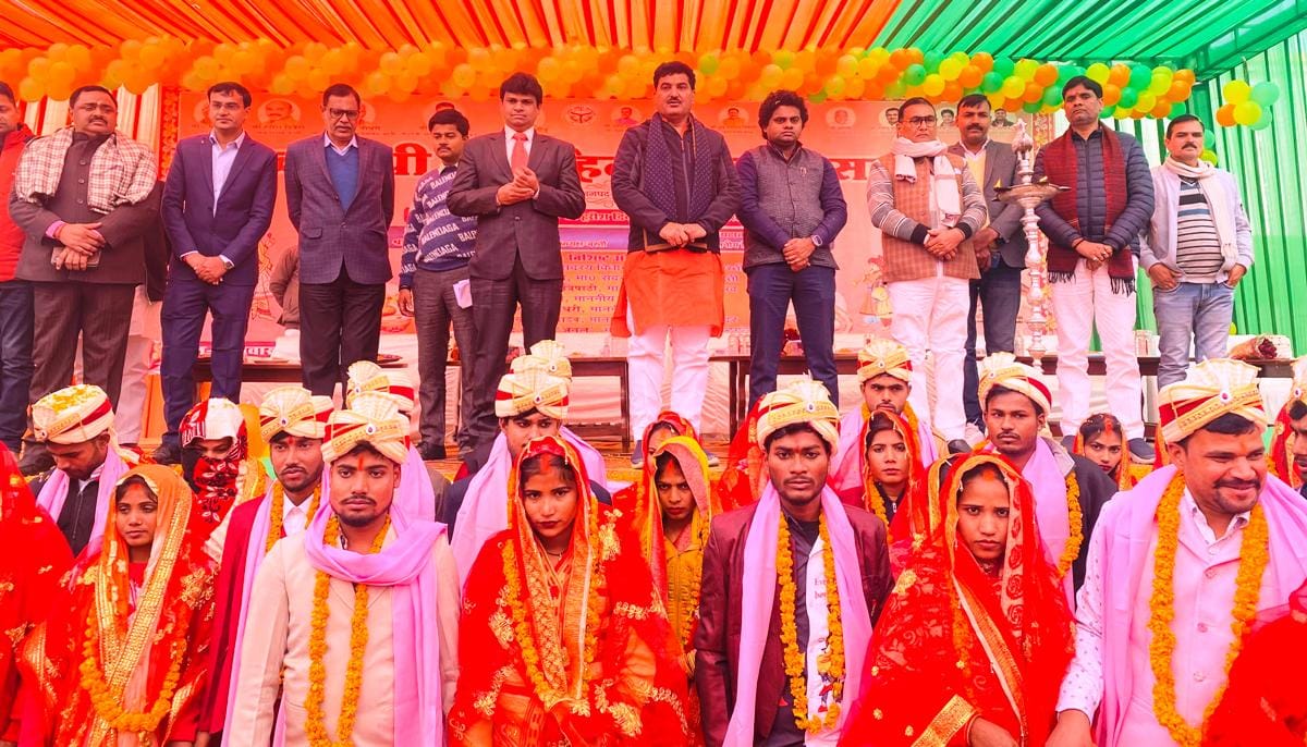 351 couples took seven rounds in mass marriage