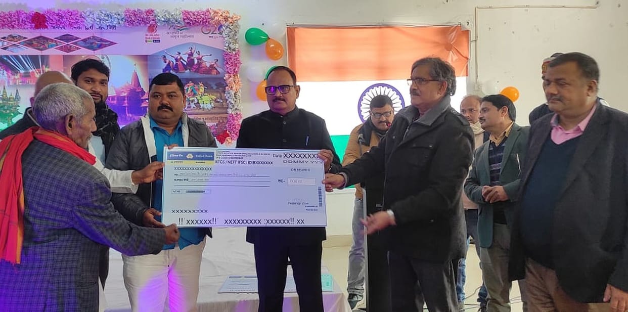 Caretakers, secretaries and heads honored