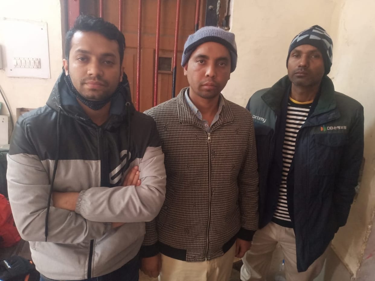 Three Bangladeshis caught holding ticket in train, stir