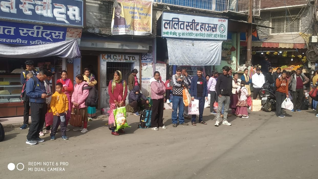 Taxi Strikes People stranded In Almora And Bageshwar