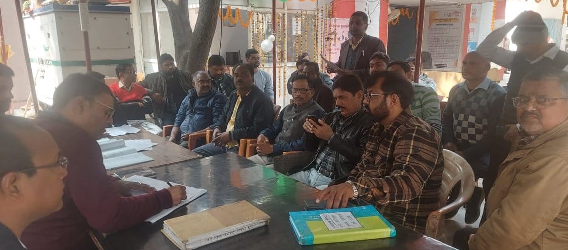 Uproar against road widening, SDM meets traders
