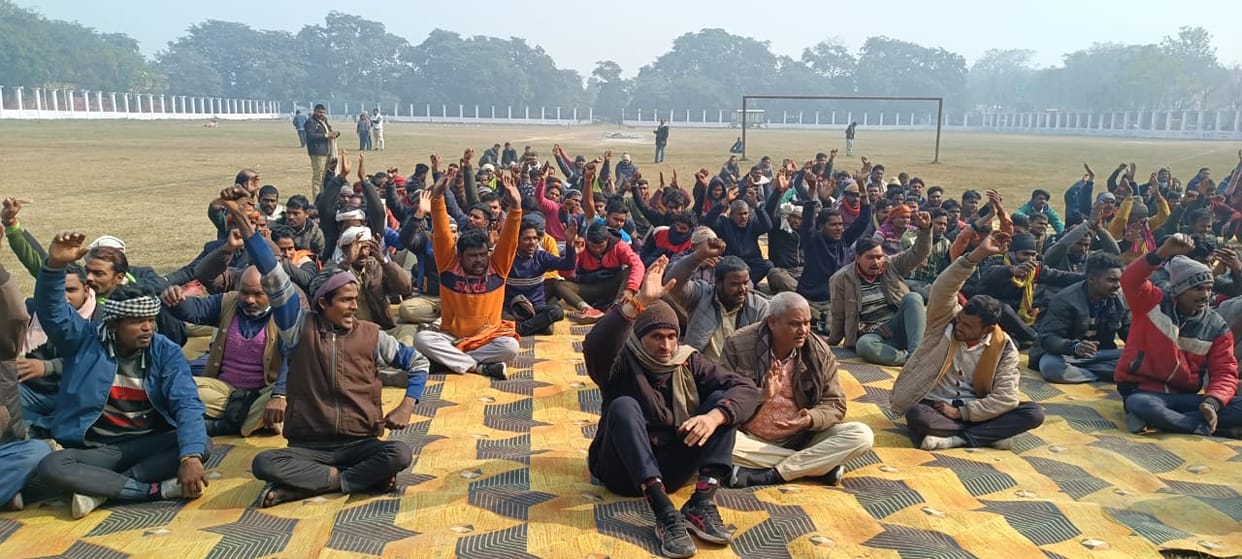 EO and employees mobilized in the case of beating, demand for arrest of the accused