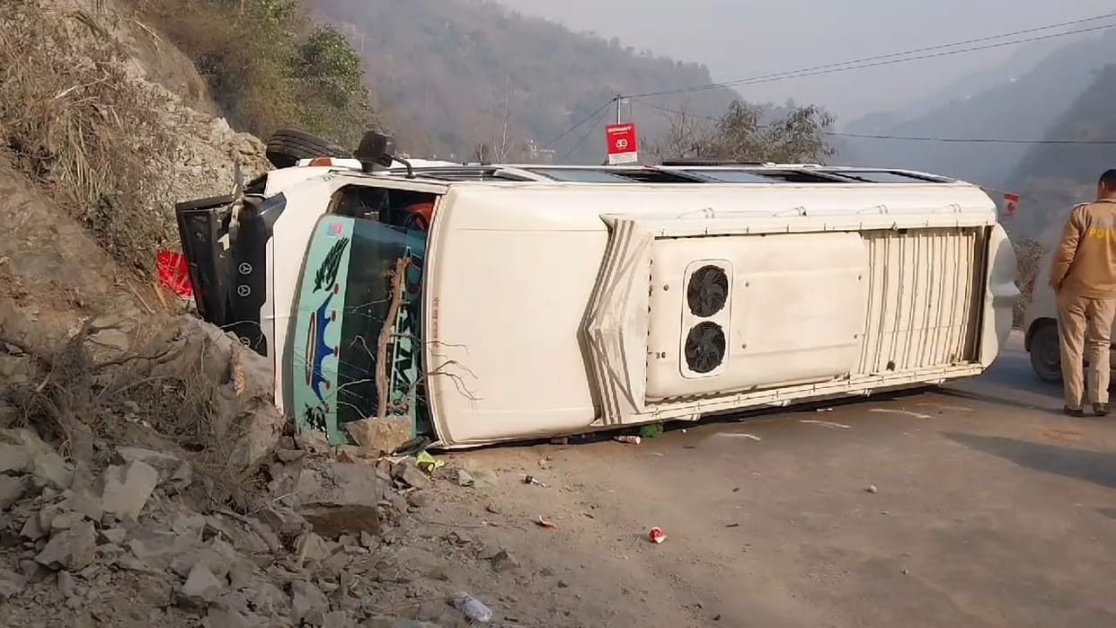 Bike collides with traveler in Pulgharat, two youths die