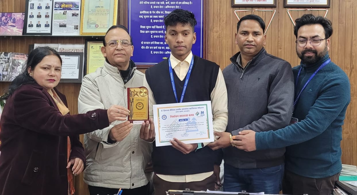 Painter Ajay Kumar honored