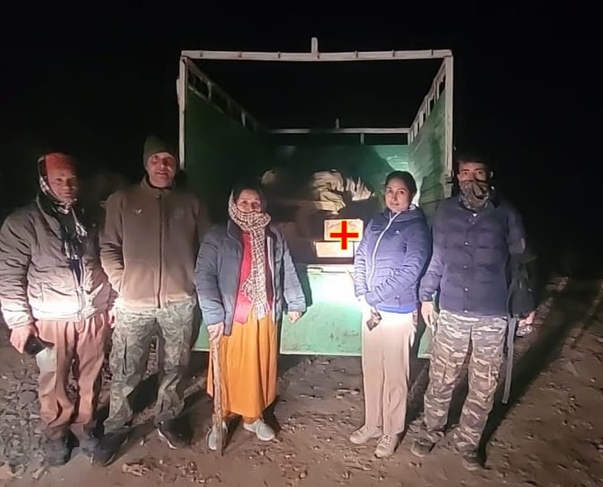 Wood being brought in jeep seized in Kullu