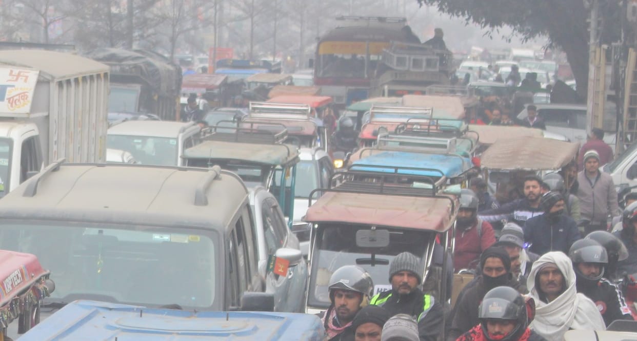 Many vehicles collided on the highway, there was a jam of five kilometers for four hours
