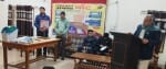31जेएनडी01: इलेक्ट्रॉनिक वोटिंग मशीन के बारे में जानकारी देते हुए ईवीएम के मास्टर ट्रेनर डॉ. सू
