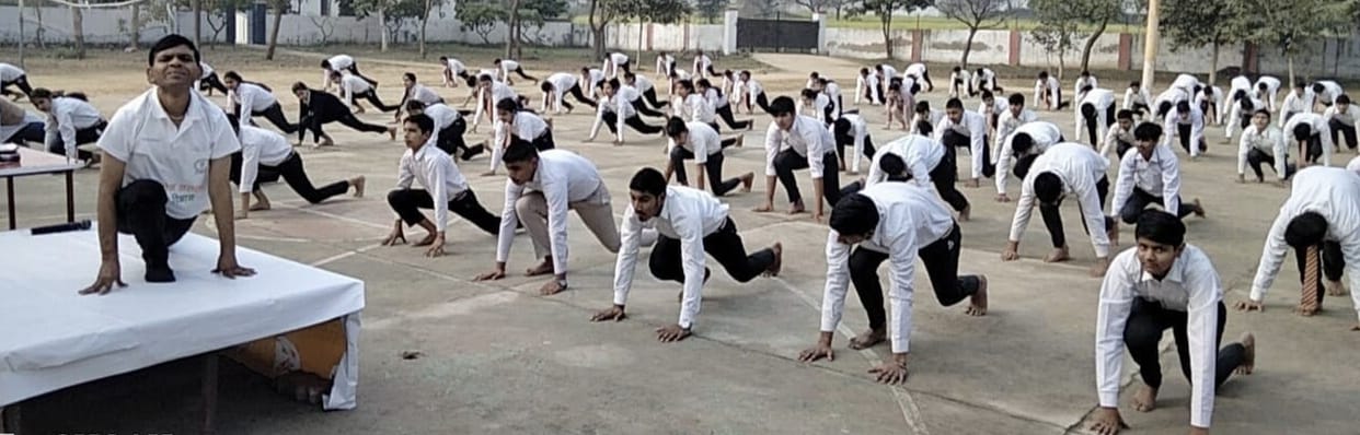 Surya Namaskar campaign started in every house, family, 400 students did Surya Namaskar