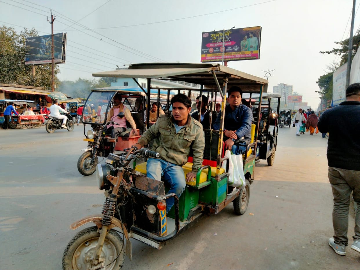 un trained e rikshwa driver