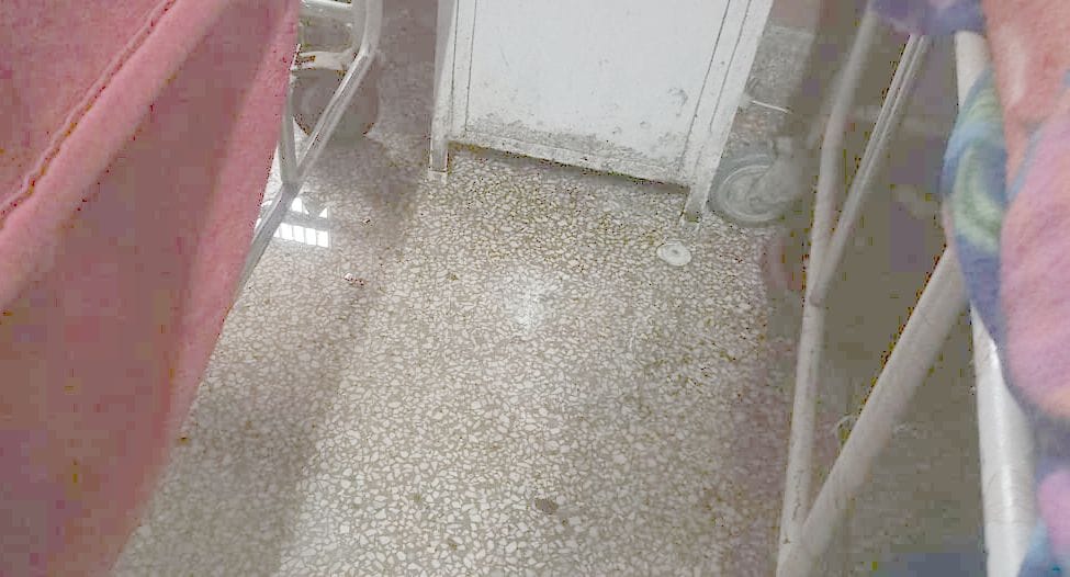 The roof of the medical college started leaking, patients' beds had to be removed