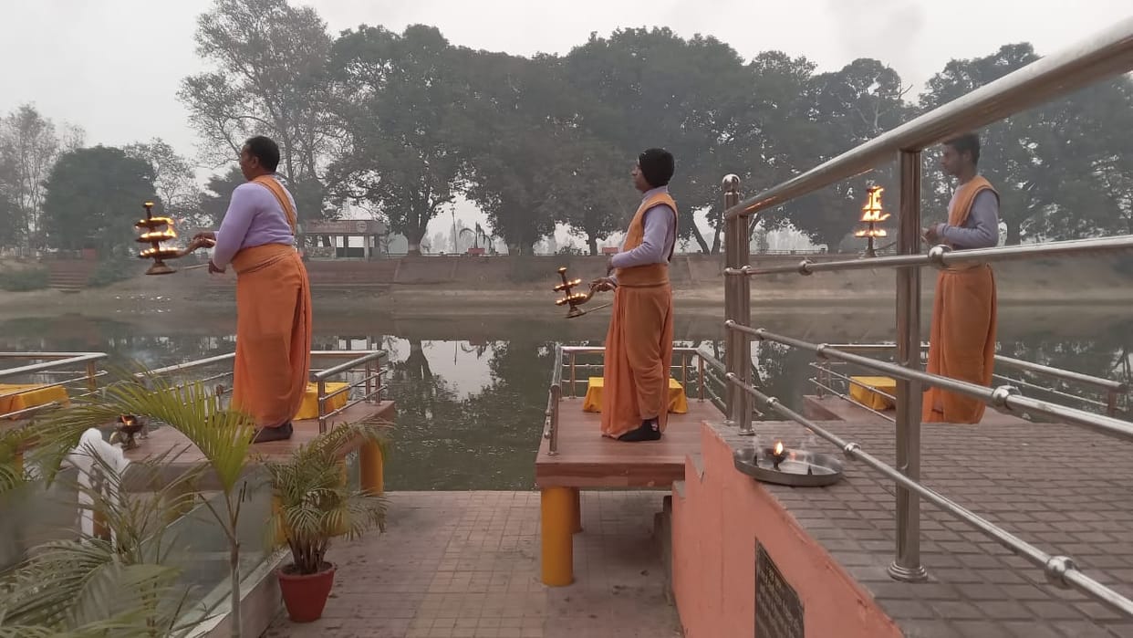 Devotees participated in the musical aarti