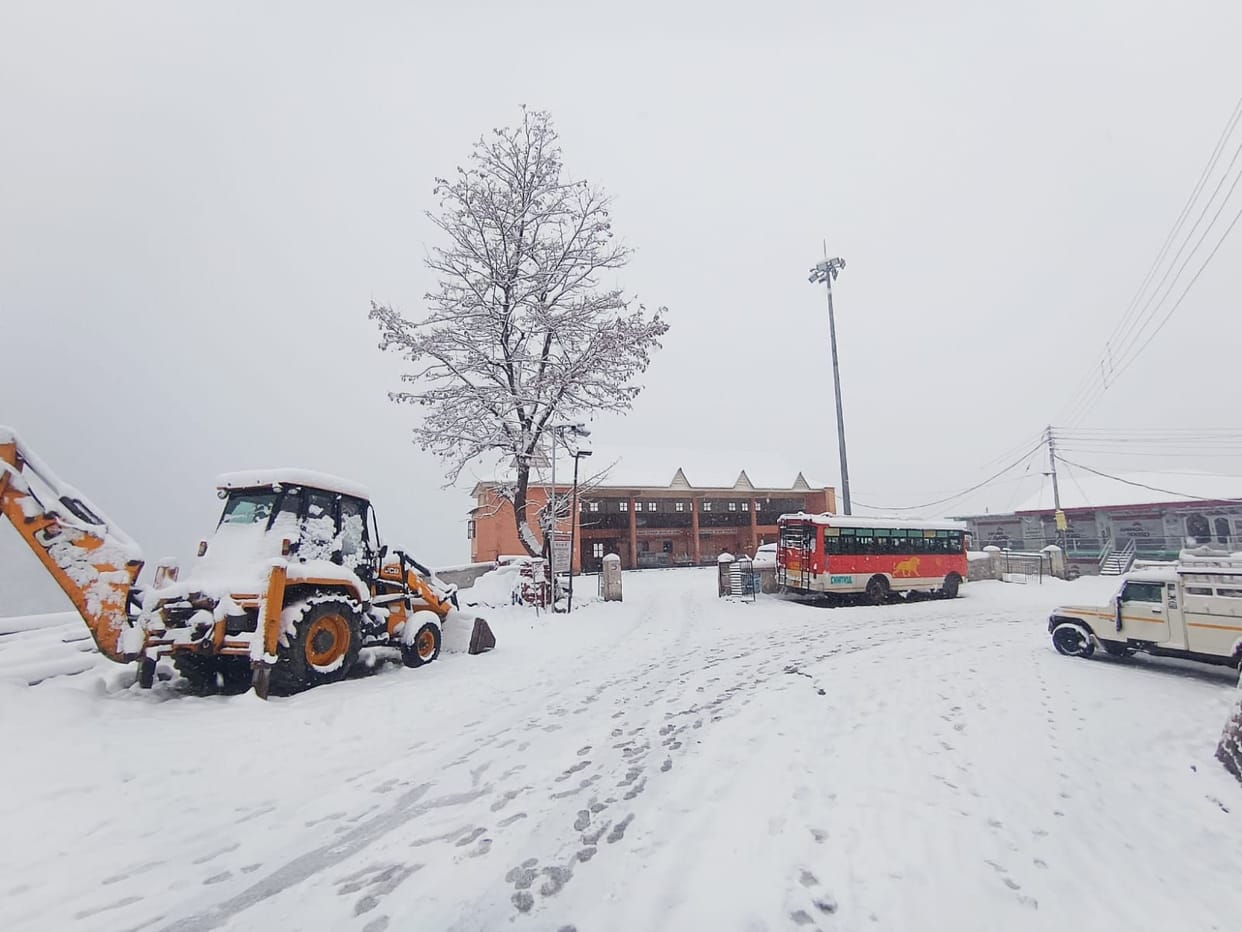 rampur news, snowfall, rampur, anni, narkanda, kinnaur, road, blocked,