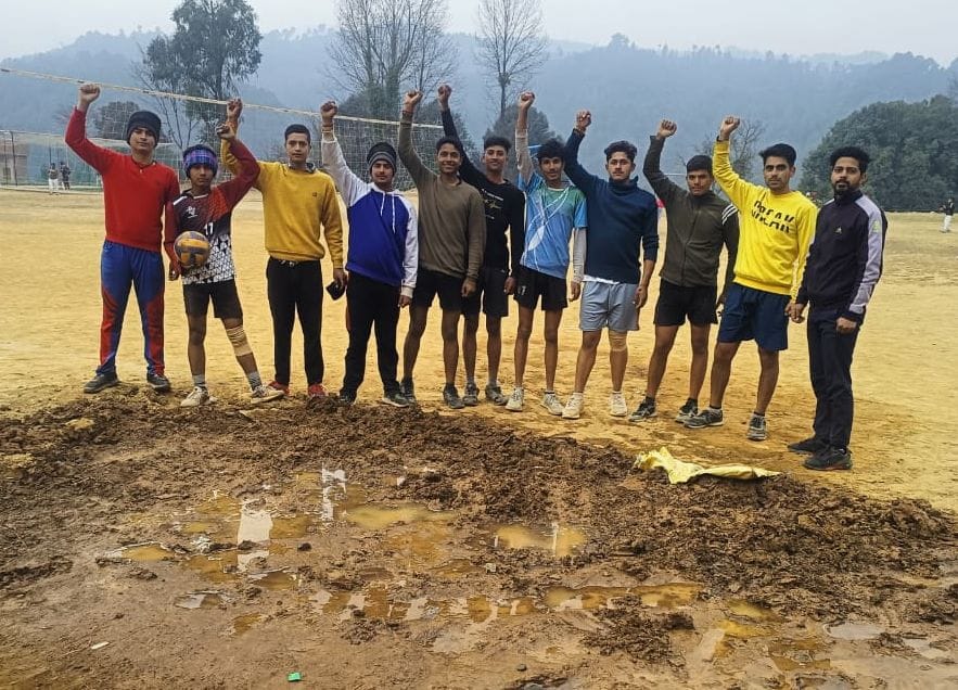 Water filling the field due to leakage, players worried