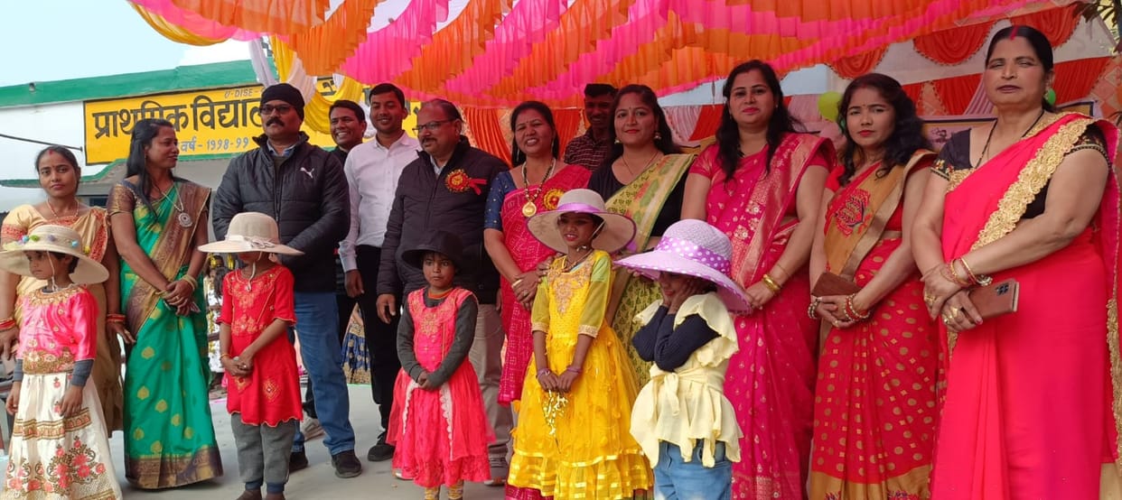 Children enthralled everyone by presenting a colorful program.