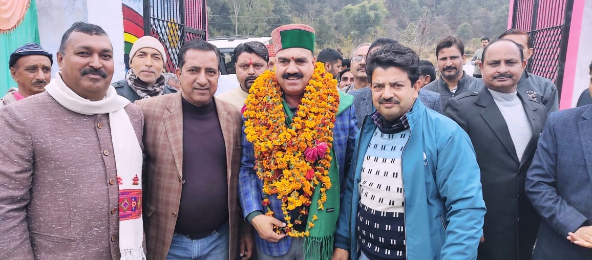 Qualified teachers should be enrolled in government schools, children should be admitted: Lakhanpal