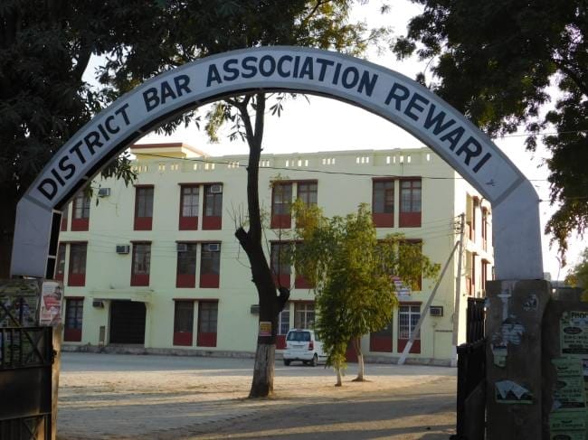 Uproar in bar meeting, five resolutions passed