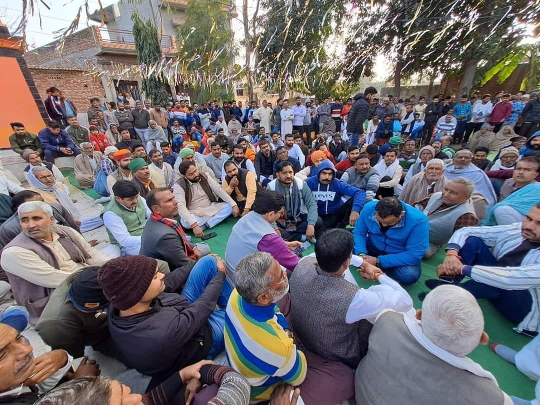Panchayat regarding installation of statue of commander Dhir Singh Pundir
