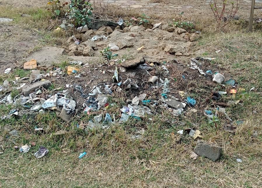40 thousand spent every month on the maintenance of Lahari Singh Park, yet it is full of filth