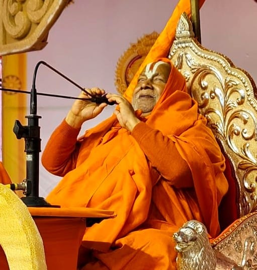 The incident of Sita abduction and Sugriva meeting is described in Ramkatha