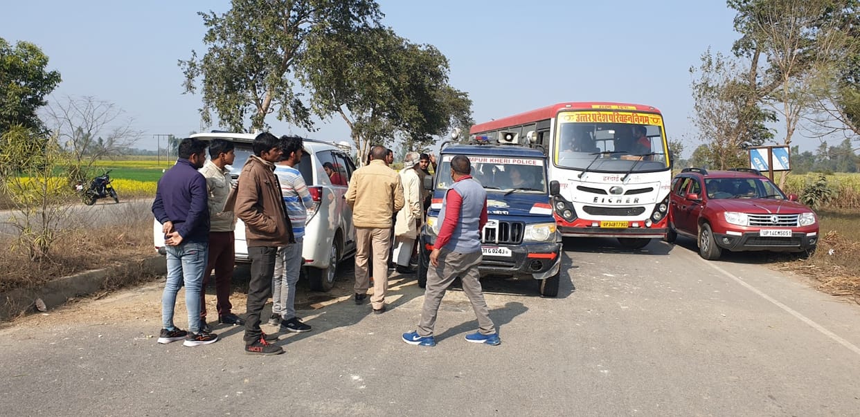 Magic collides with speeding truck, two killed, five injured
