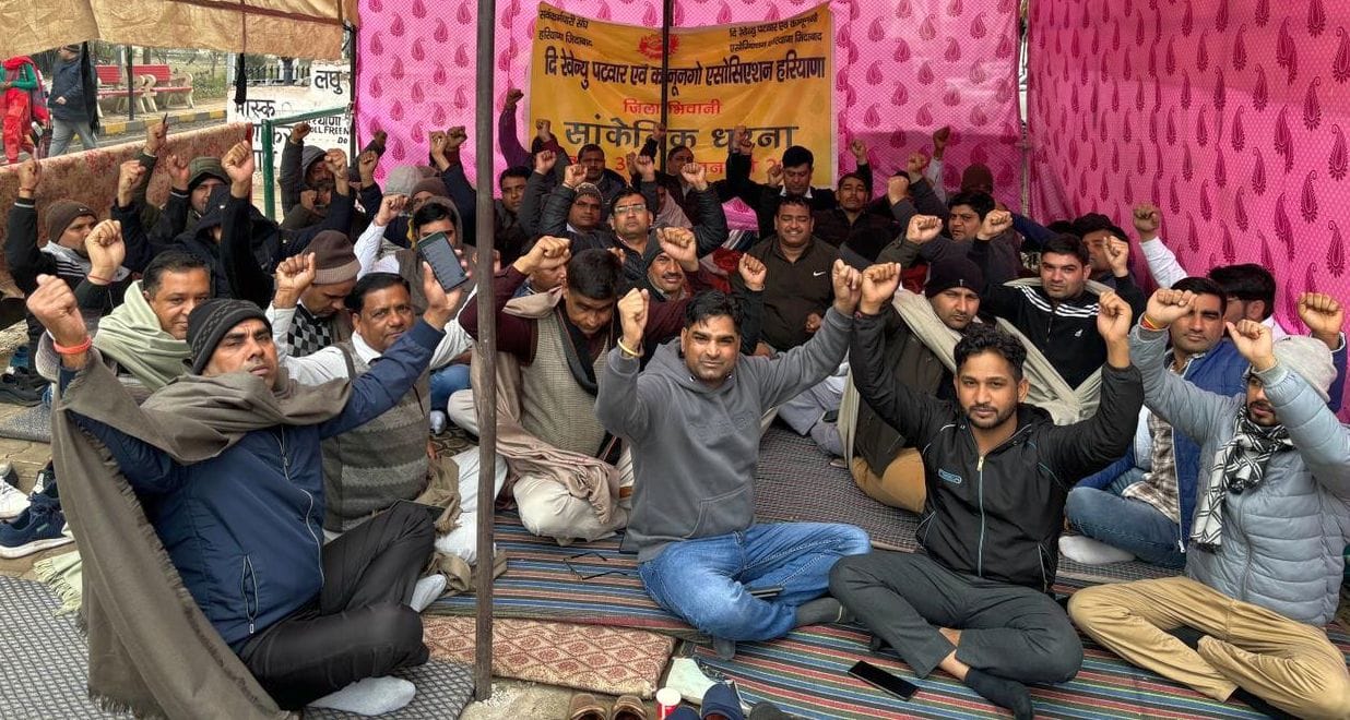 Talks with Secretary of Revenue Department failed, now they will protest outside the Mini Secretariat till 7th February
