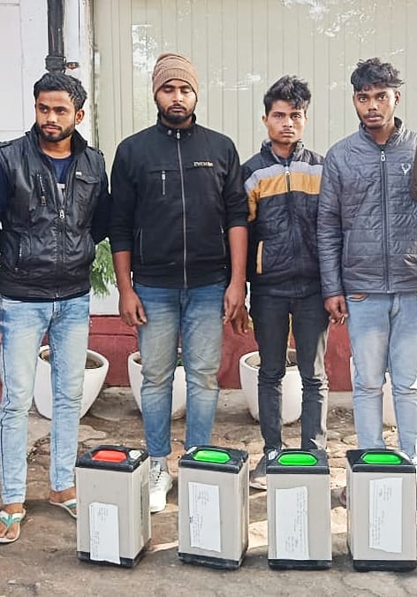 18 batteries stolen by lifting shutter of charging station, four arrested