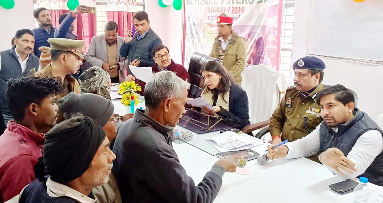 Instructions to stop salary of 13 absent officers