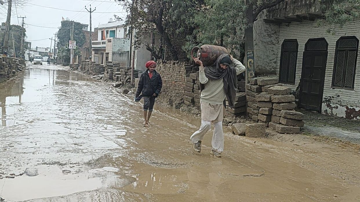 Officer forgot to uproot the road, road turned into mud due to rain