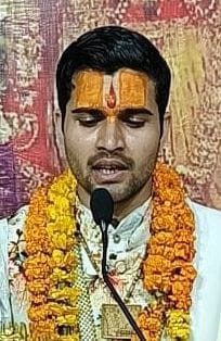 No one can save the one who does not surrender to God: Yogendra