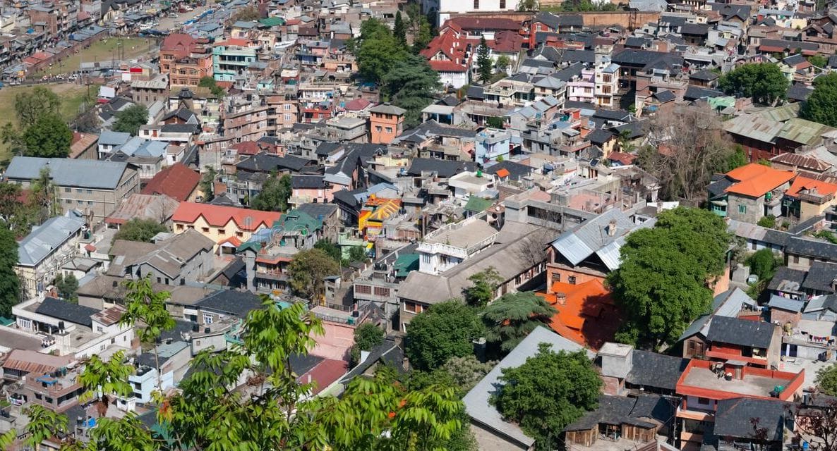 Fire extinguishing arrangements buried under buildings and roads