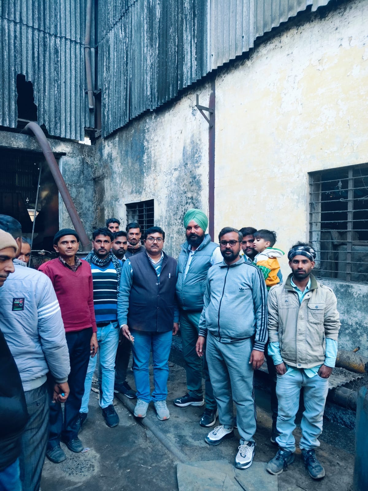 Farmers create ruckus after returning sugarcane trolleys
