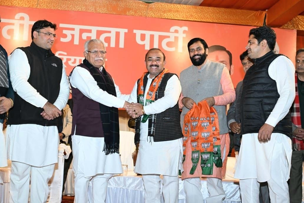 Anil Bhardwaj bid goodbye to AAP and joined BJP