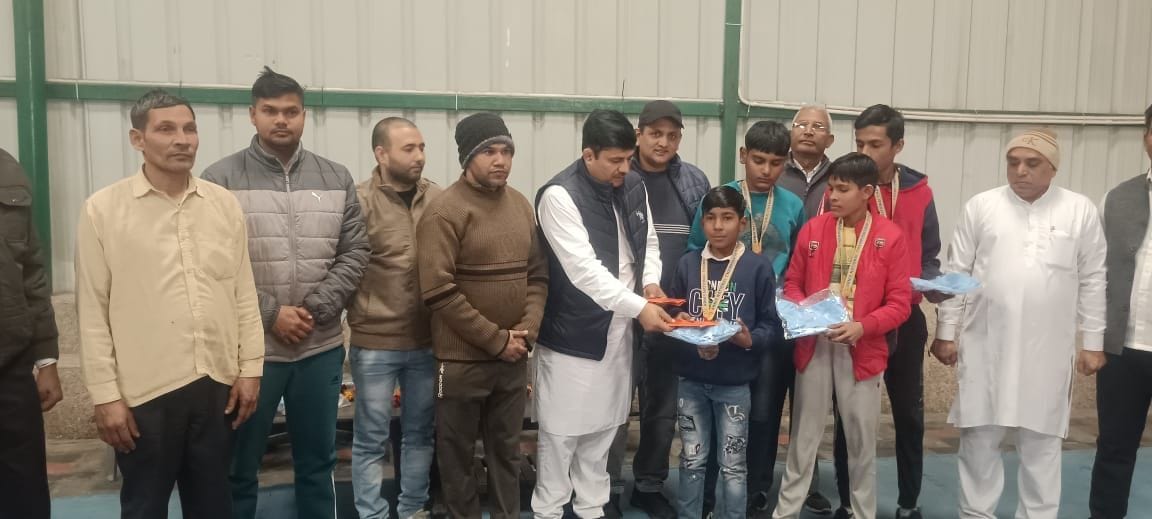 Welcomed the players who returned after winning medals in the National Arnis Competition
