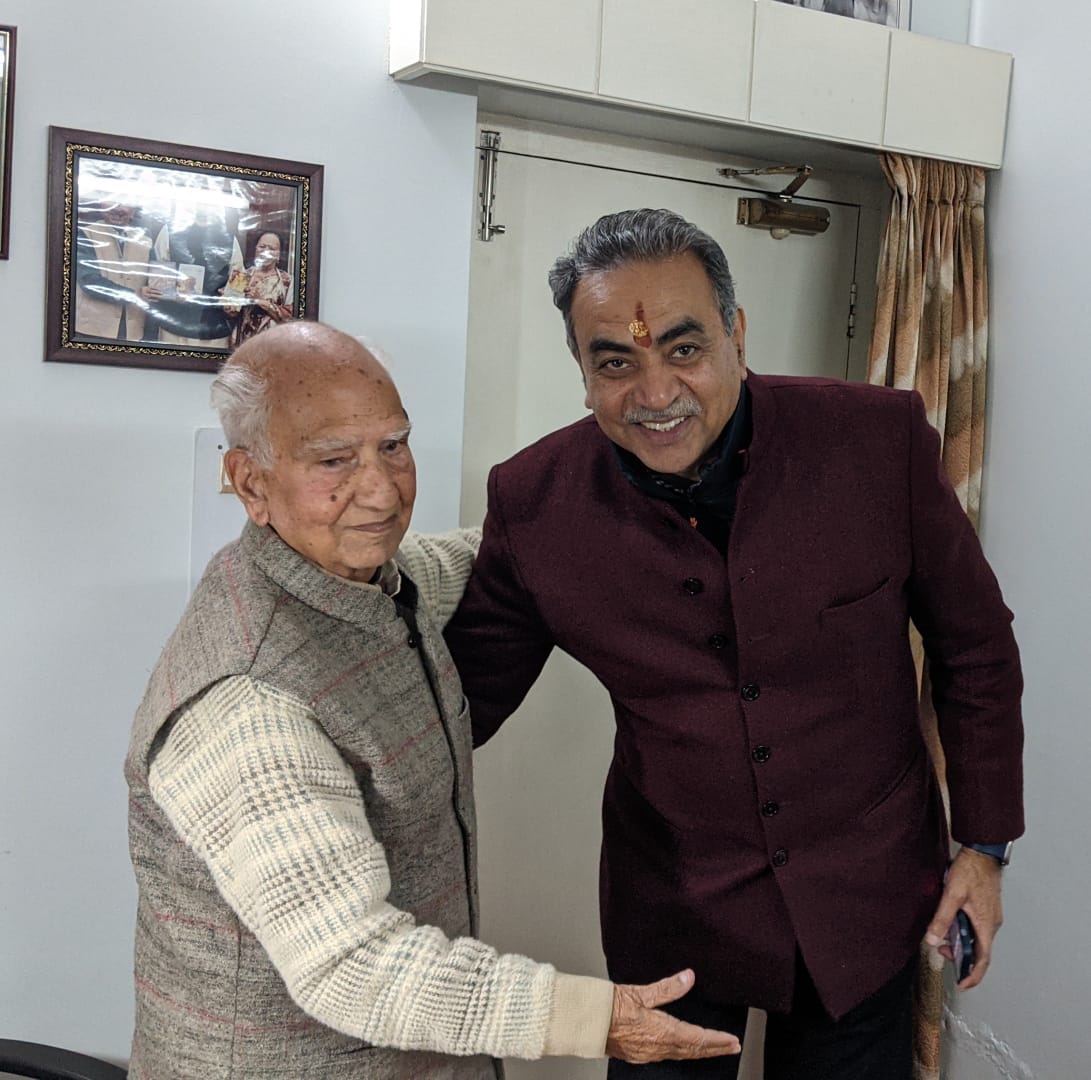 Sanjay Tandon met Shanta, discussed Himachal politics