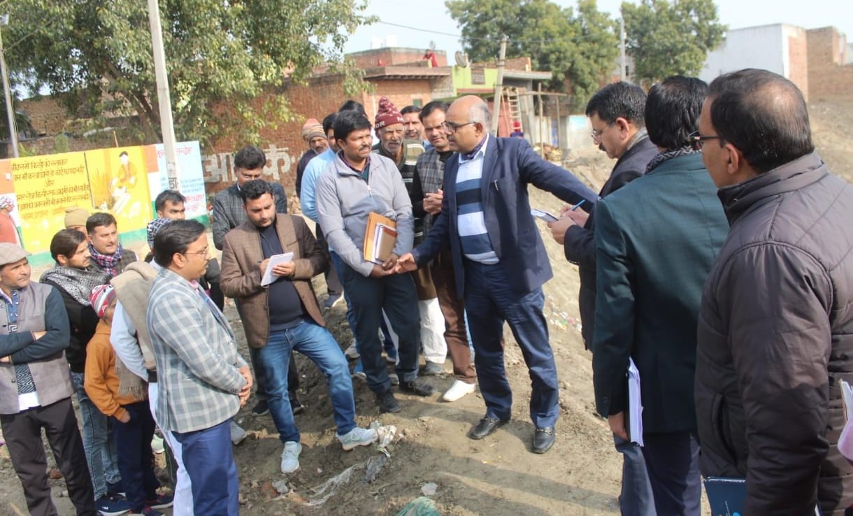DM enraged after seeing filth, sanitation workers suspended