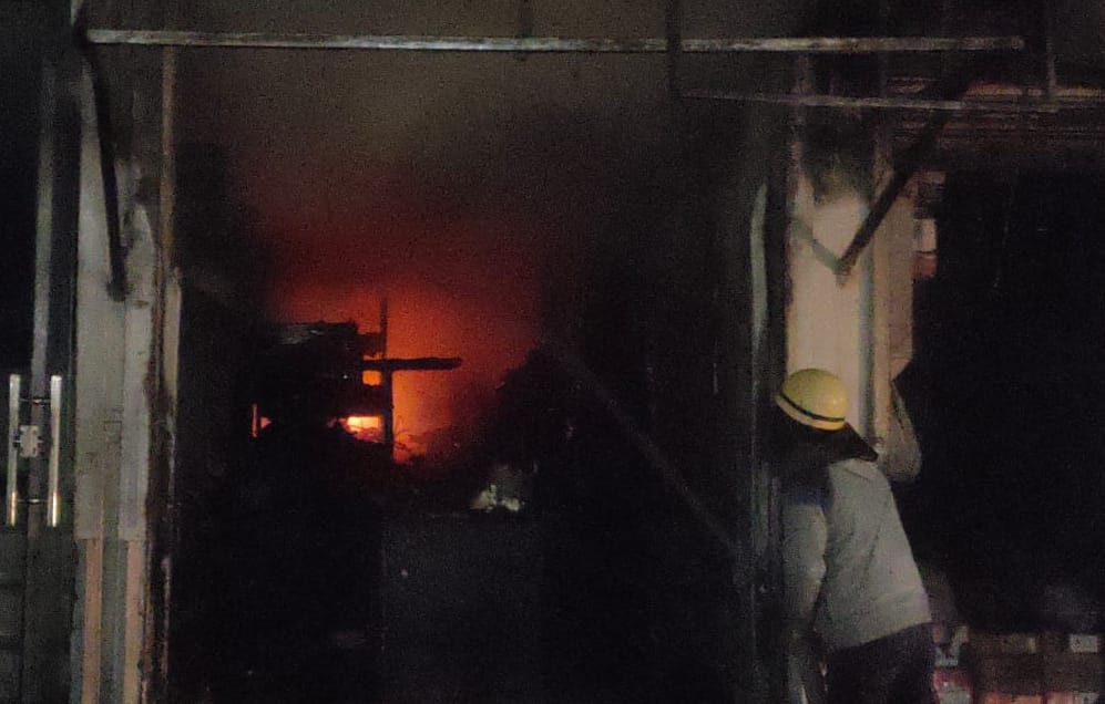 Sheet cover shop caught fire due to short circuit