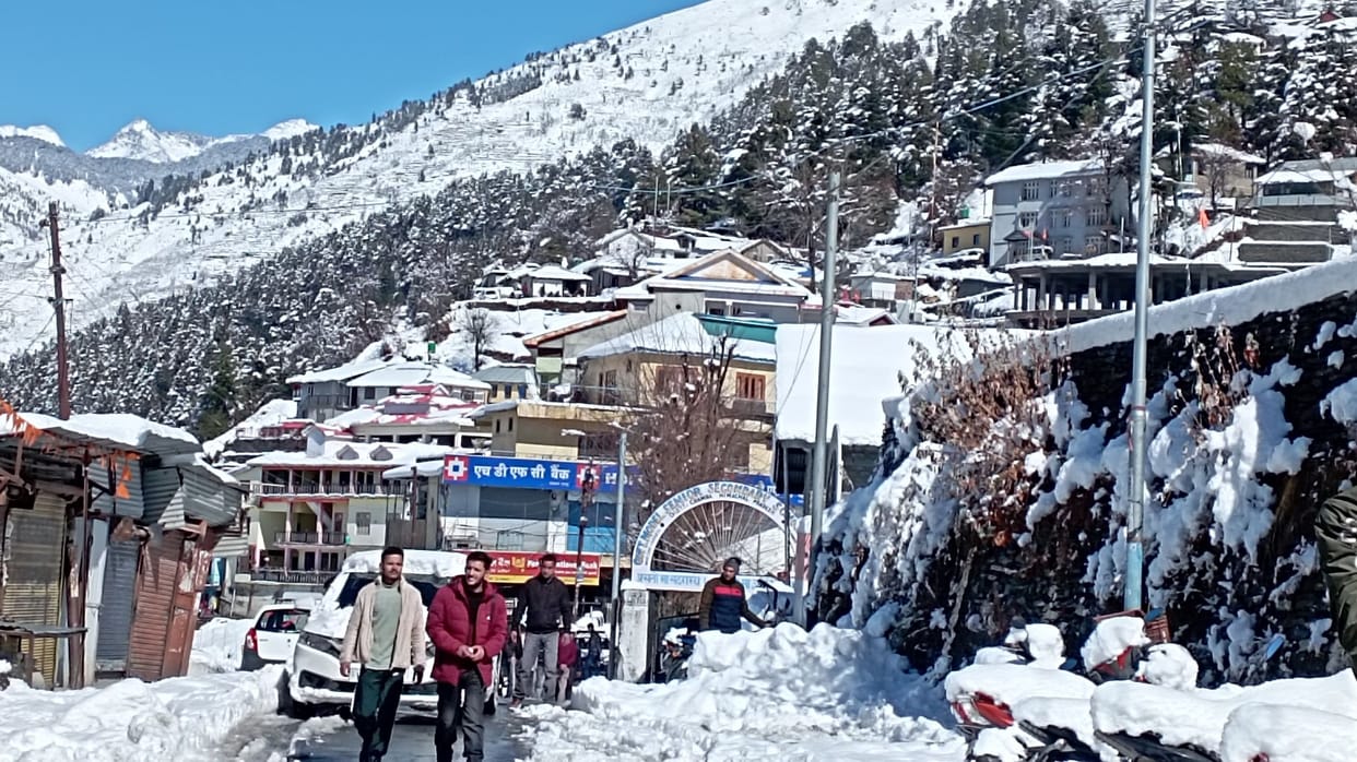 Milk, bread and vegetables reached Bharmour after five days