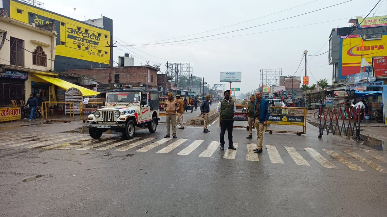Traffic remained closed for 12 hours... Vehicles left Kheri-Mitauli, passengers got lost