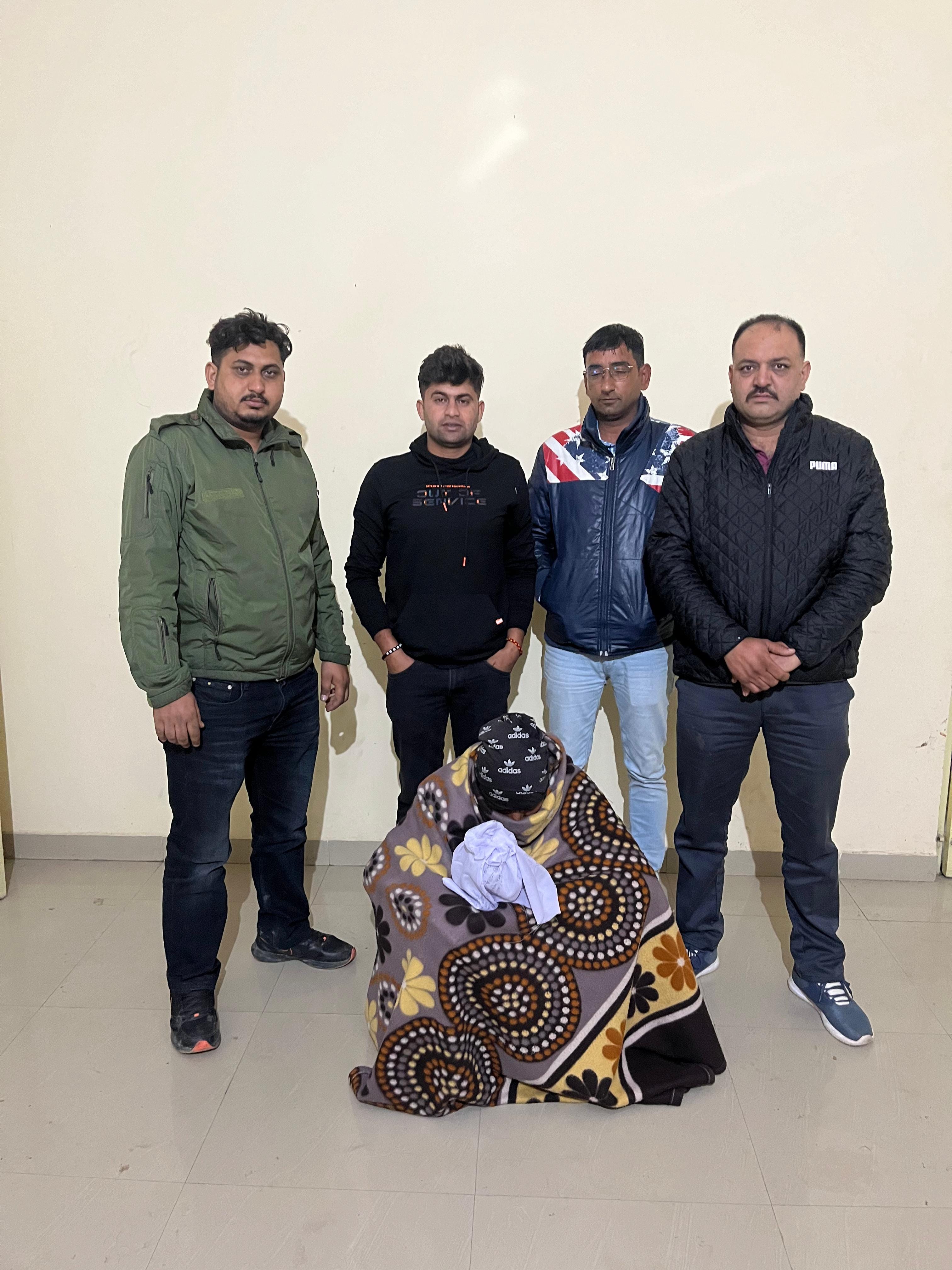 Smuggler arrested with 1.1 kg opium