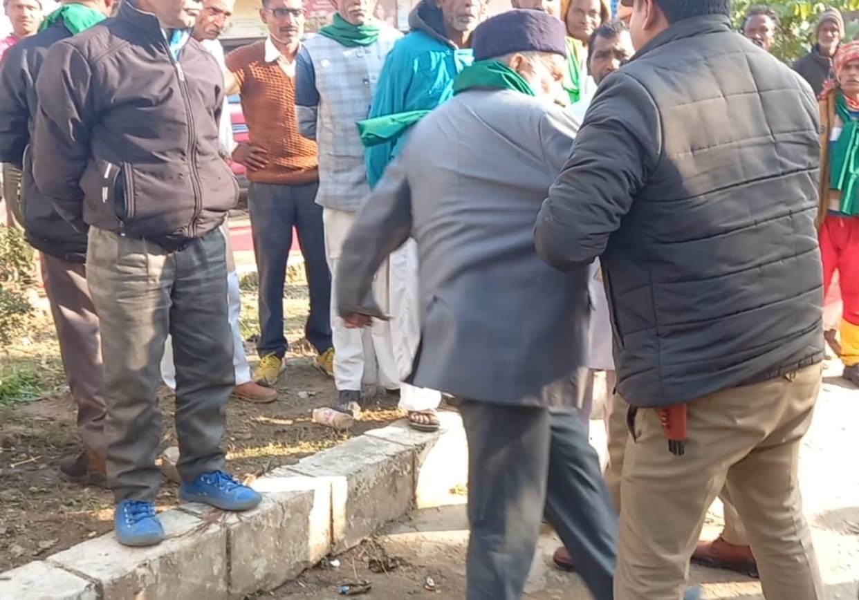 District President of United Farmers Labor Organization protesting outside the police station arrested