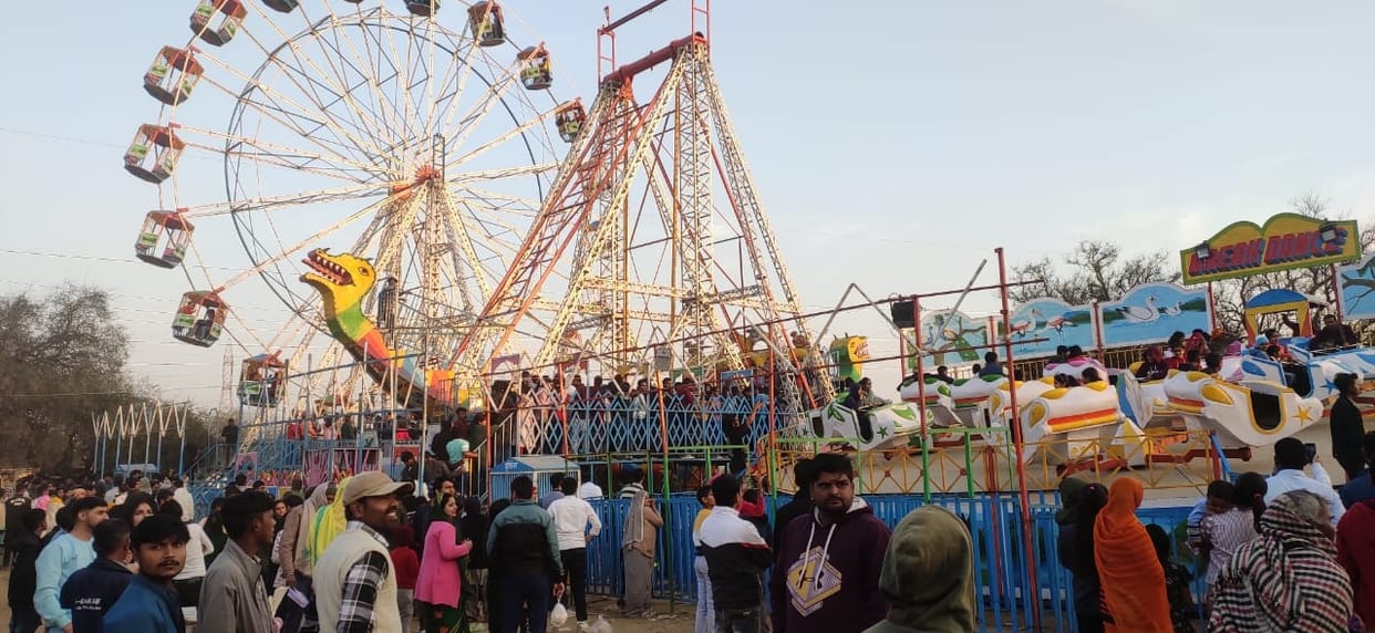 Two lakh devotees attacked the shrine of Baba Jairamdas