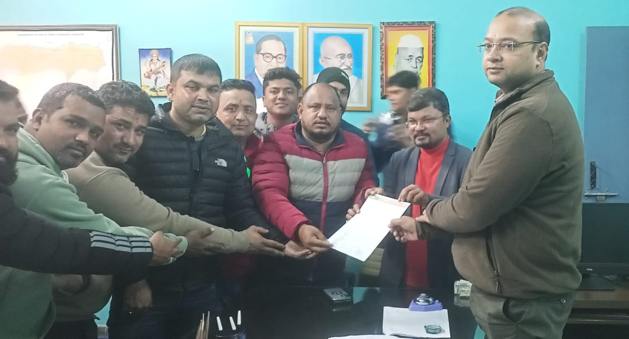 Indian taxi vehicle operators accuse Nepal administration of assault